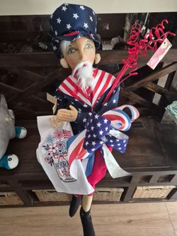 HOLIDAY DECOR price dropped