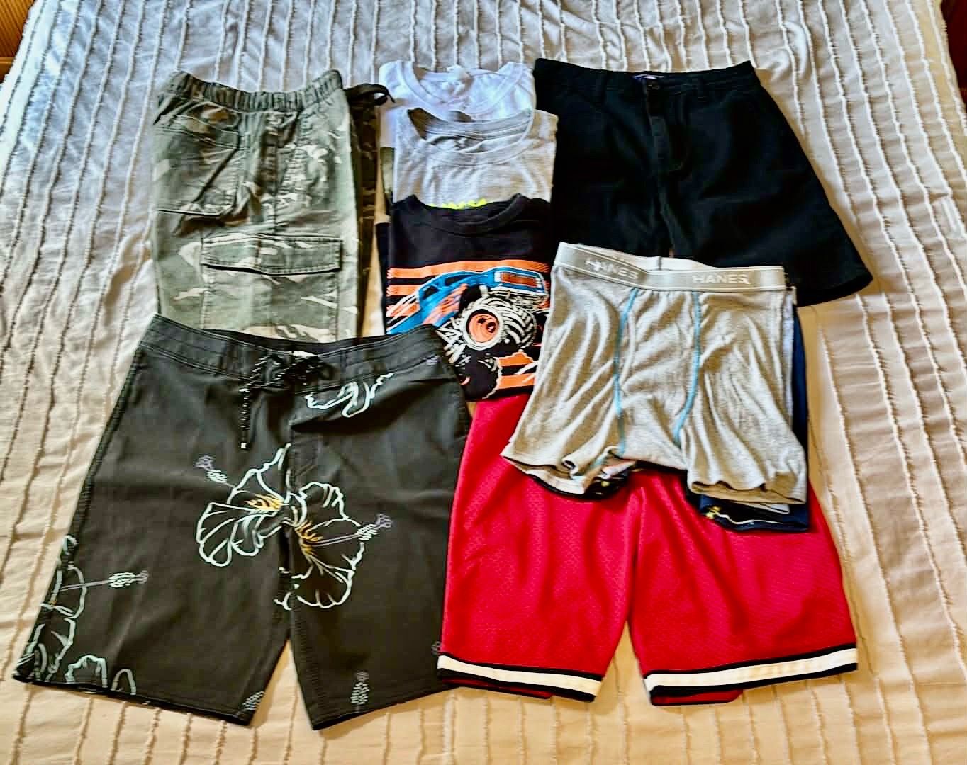 10 pieces of boy clothes size 14 all for $8