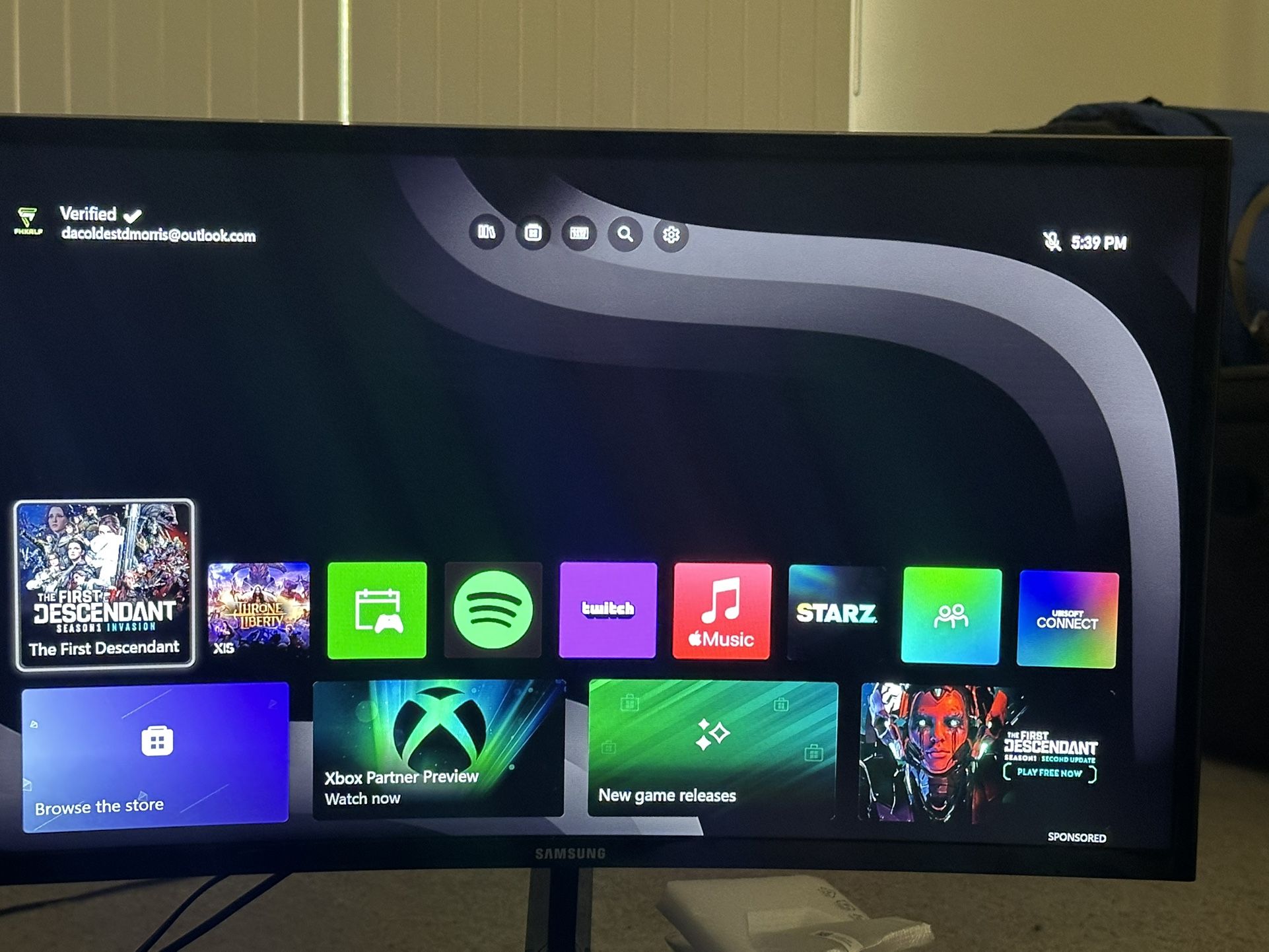 Koorui & Samsung 27” curve 1440p 120hz