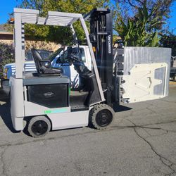 Forklift Electric 5500lbs w/ Attachment 