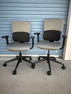 12 Steelcase ‘Let’s B’ Office Chairs