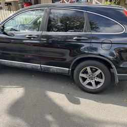 2009 Honda CR-V – Runs & Drives – Good Engine – Needs Front Repair 2009 Honda CR-V – Runs & Drives – Good Engine – Needs Front Repair