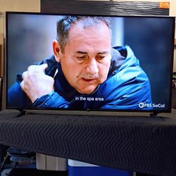 65 Inch LG 4k Smart Really Nice Tv Comes With Remote Control Shows Great Quality Clear Picture Works Perfect Guaranteed 