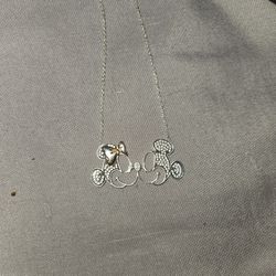 925 Sterling Silver Minnie And Mickey Mouse Disney Jewlery Neckalace. 