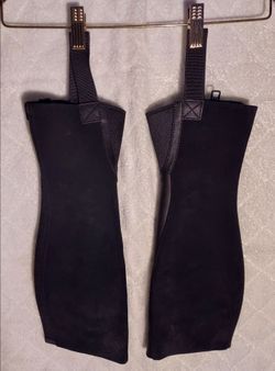Ariat Scout Leather Half Chaps Black
Adult Chap Size:XS
In Excellent Condition. New Without Tags