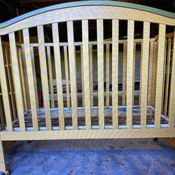 Beautiful Wooden Crib & Comfy Travel Crib