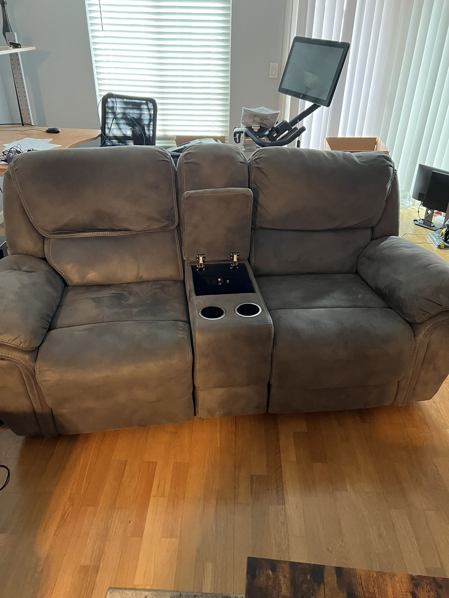 Pet Friendly Reclining Couches