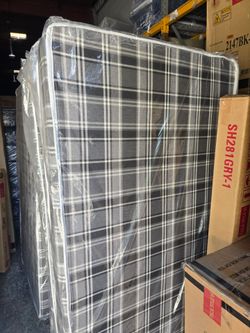 CLOSEOUT Mattresses Below Retail... LOWEST PRICE IN ATLANTA