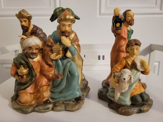 Avon Holiday Treasures 2002 Nativity Figurines