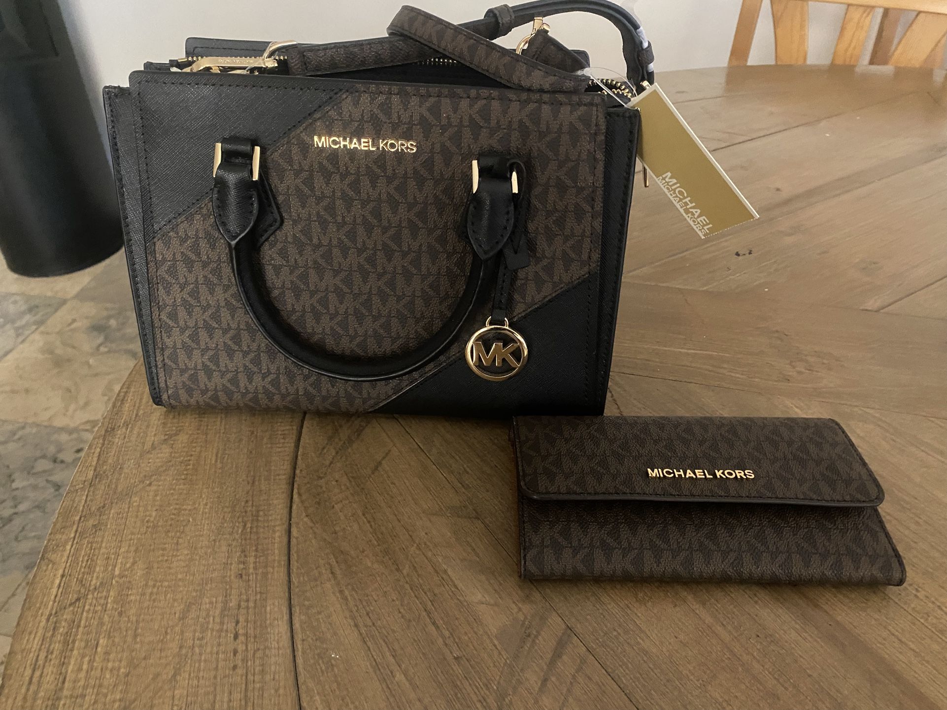 Michael Kors Crossbody Bag