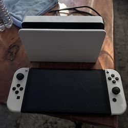 Nintendo Switch OLED (white)
