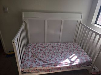 White crib