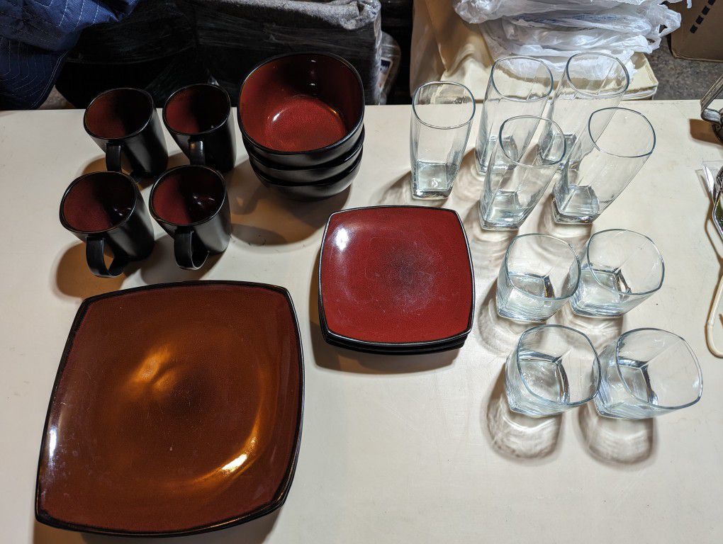 Dishes and Glassware set