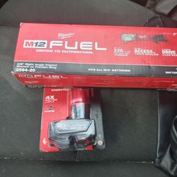 Milwaukee m12 right angle impact wrench with a 6.0 battery