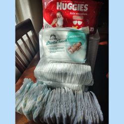 Lot 100+ Newborn Diapers