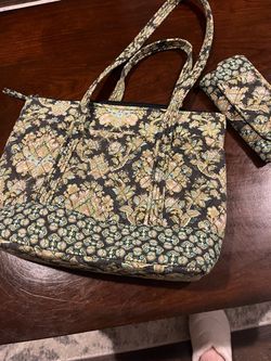 Vera Bradley tote with matching wallet $20