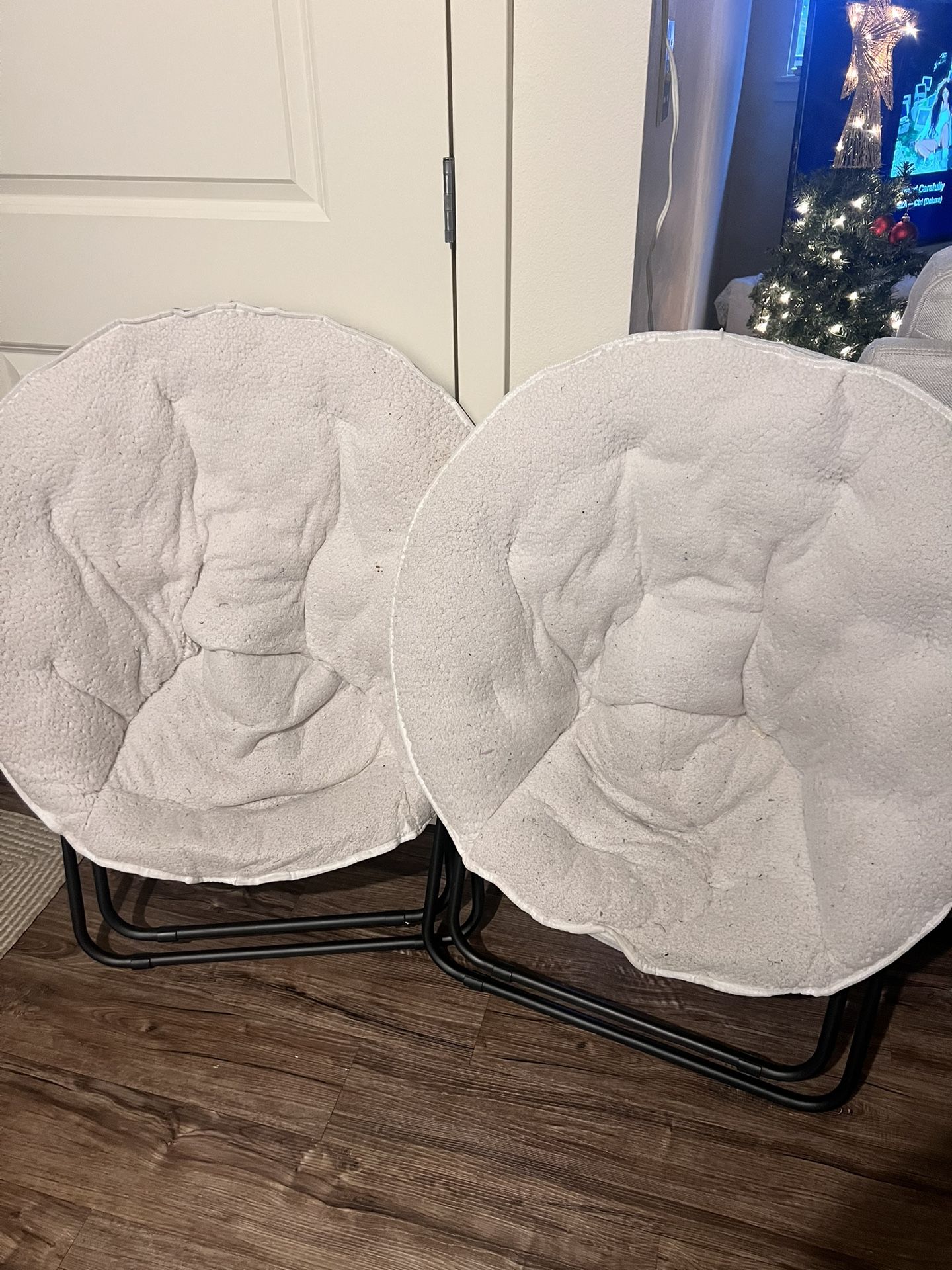 Round Chairs