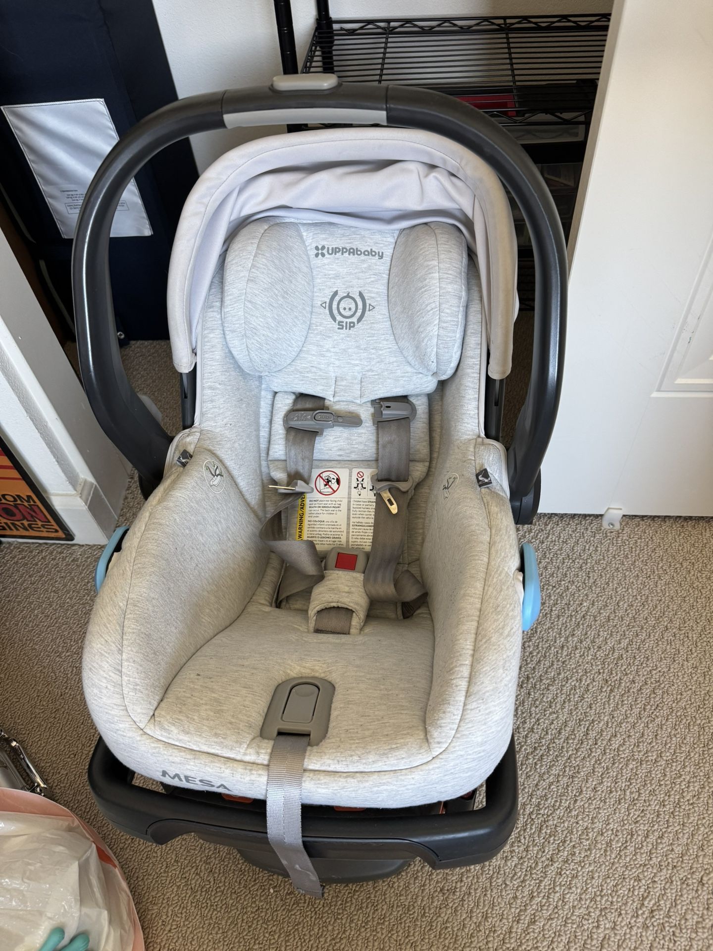 UPPAbaby Mesa Car seat WITH base 