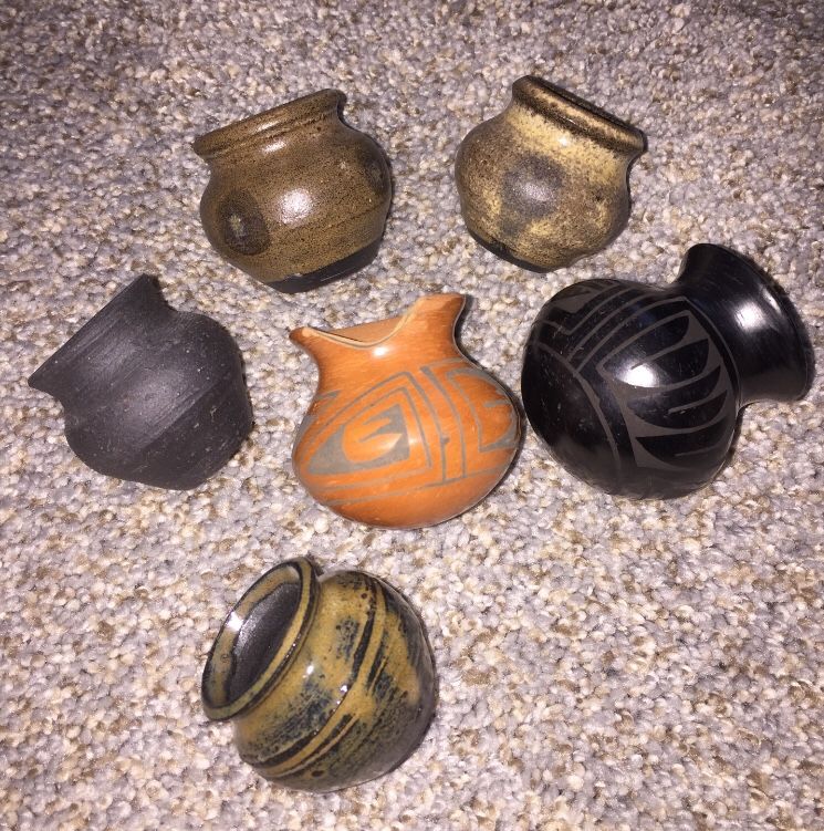Mata Ortiz native pottery signed Manuela Olivas 5 pinch pots