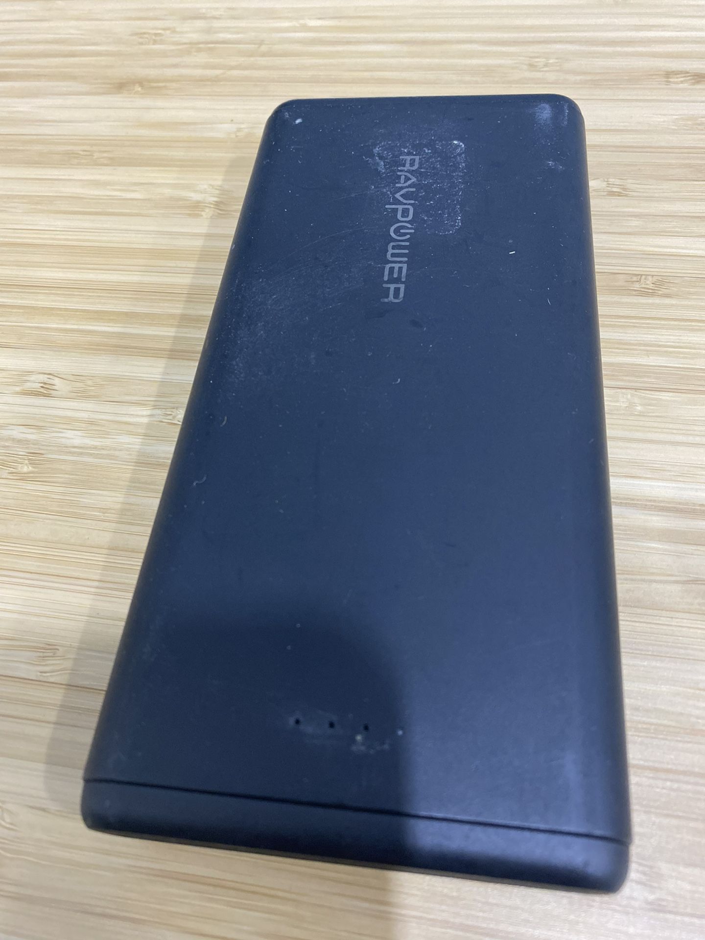 Condition: Used - Good, minimal wear  RAVPOWER Element Series Model RP-PB006 Battery Capacity 20000mAh/72Wh Power Bank / Portable Charger  For iPad Ai