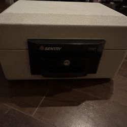 Sentry Lock Box With Key
