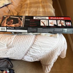 PERFECT PULL-UP FITNESS; cross streets are Arapaho & Waterview