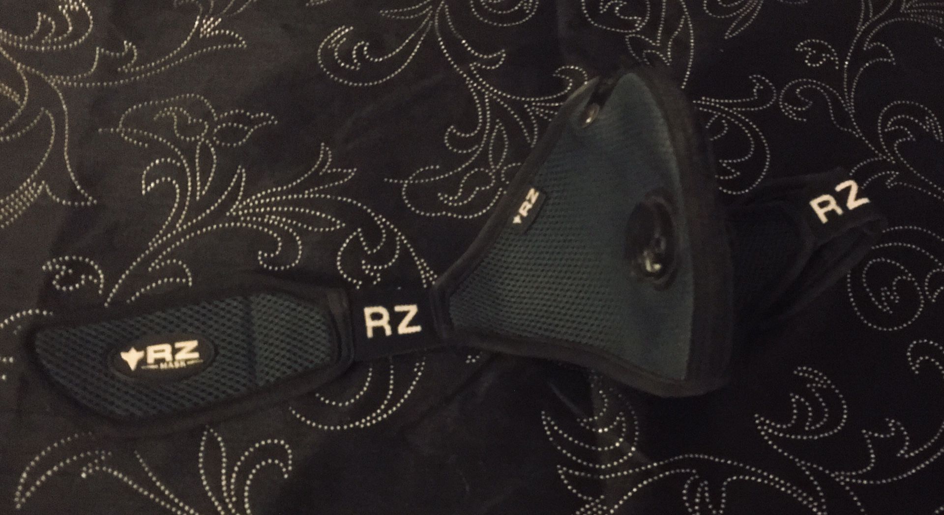 RZ Large Mesh Face Mask