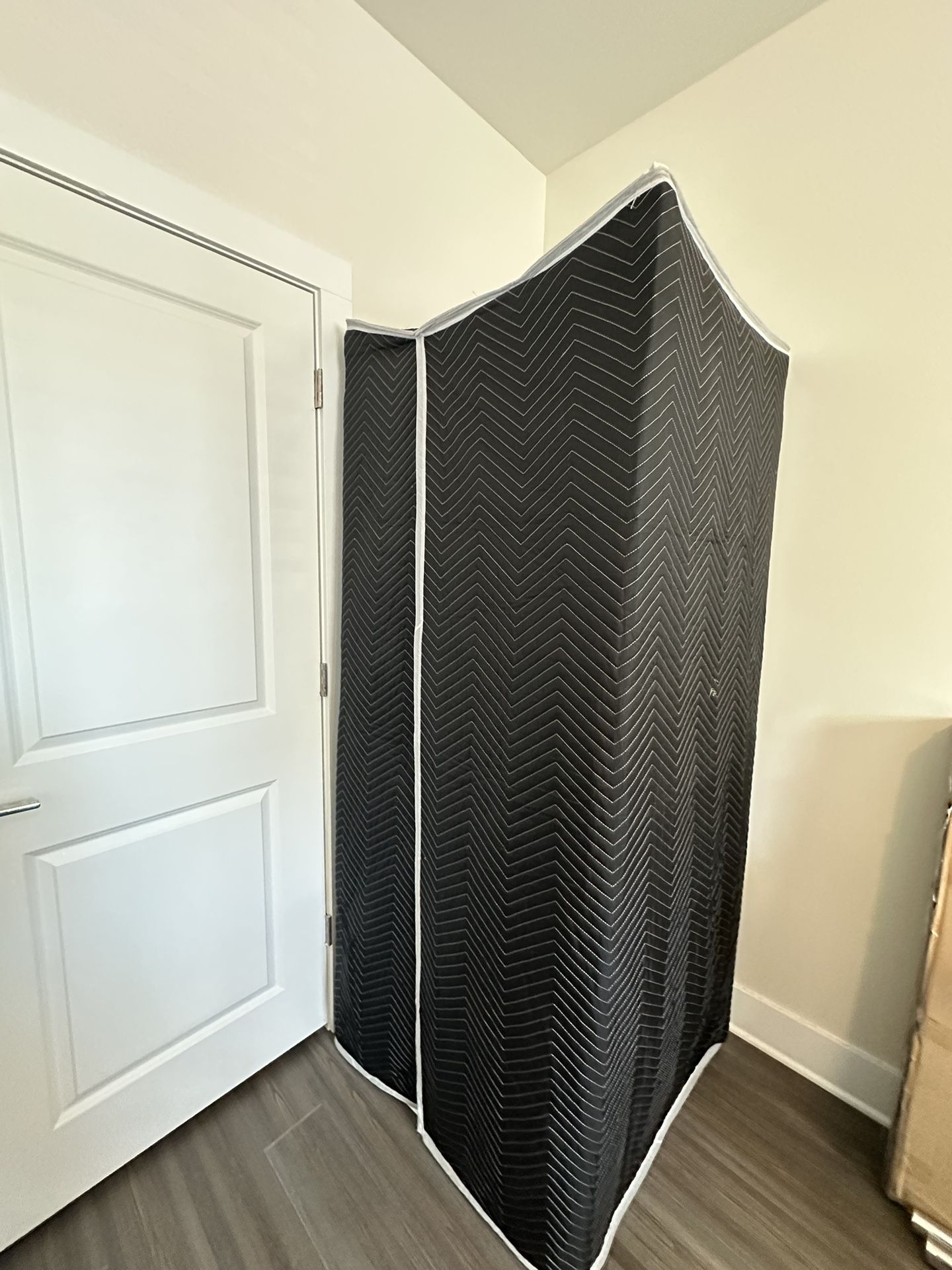 Echo Free Sound Recording Booth