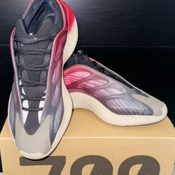 Yeezy 700  Size 10.5