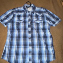 Levi’s men’s SS shirt LARGE