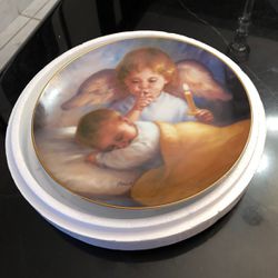 Danbury Mint Heavenly Angels Plate