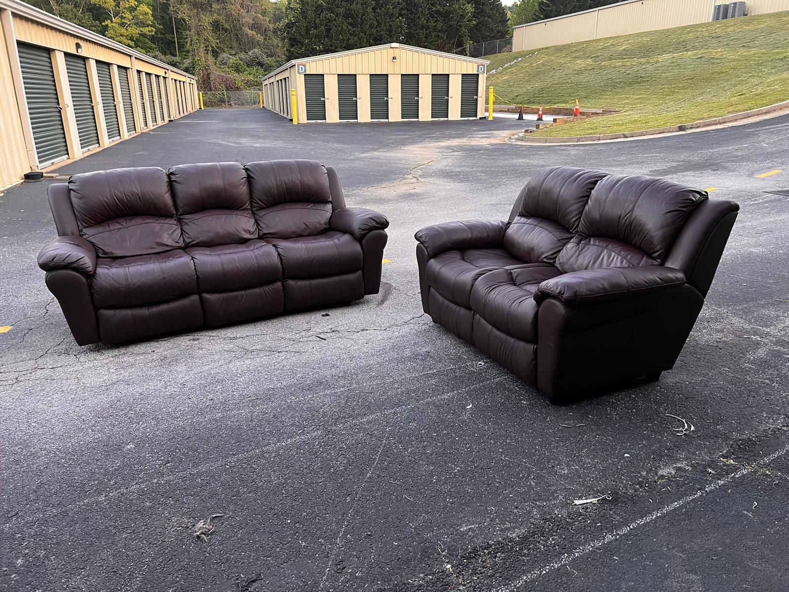 Brown Sofa And Loveseat Leather Recliner 🚚✅