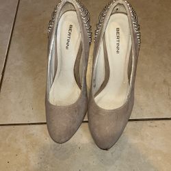Women High heels Size 8