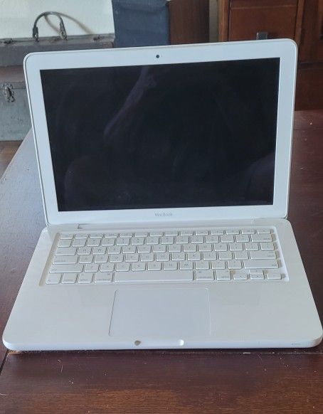 White Unibody MacBook