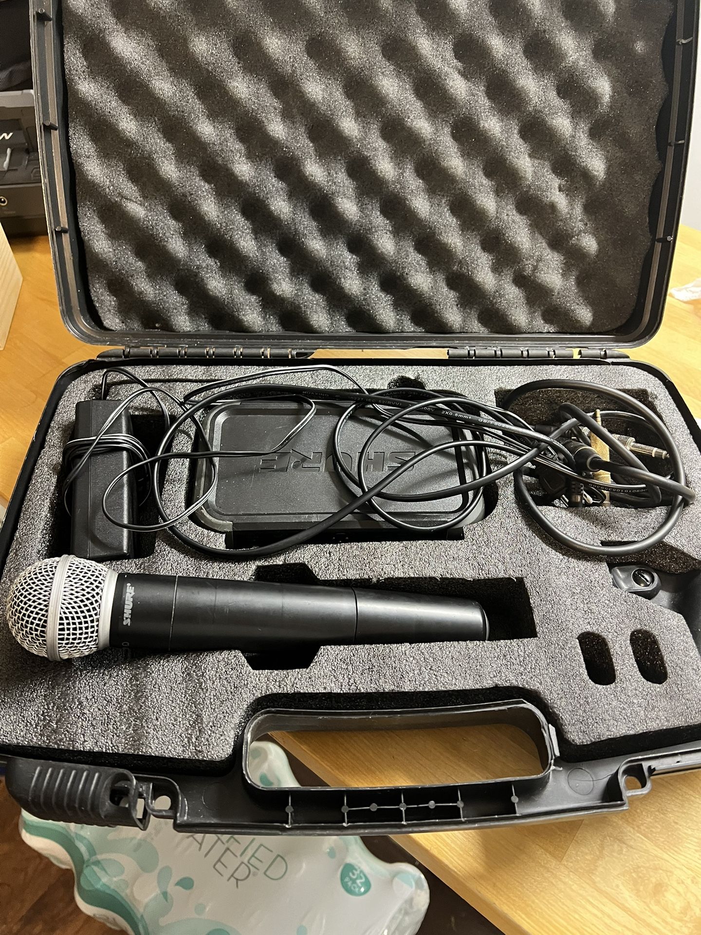 shure professional microphone good condition