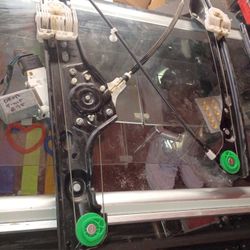 E90 Pasanger Side Regulator 