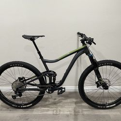 2021 Giant Trance 2 29er MTB Size LARGE 