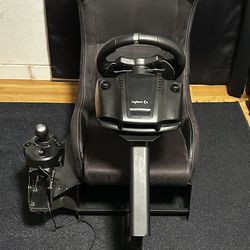 Logitech sim racing setup w/chair