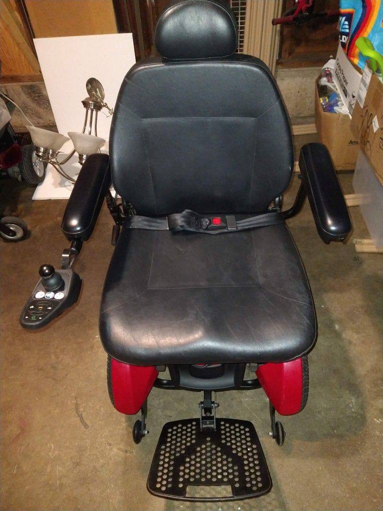 Jazzy Elite HD Power Chair