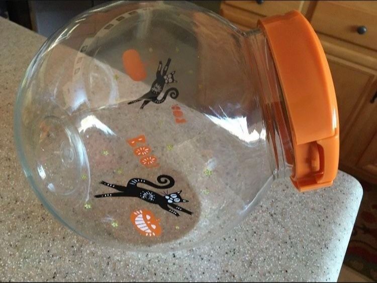 Snapware Plastic Halloween Cookie Or Candy Jar/$10/Lakeside