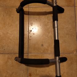 Pull Up Bar