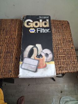 Gold napa air filter for vehicles