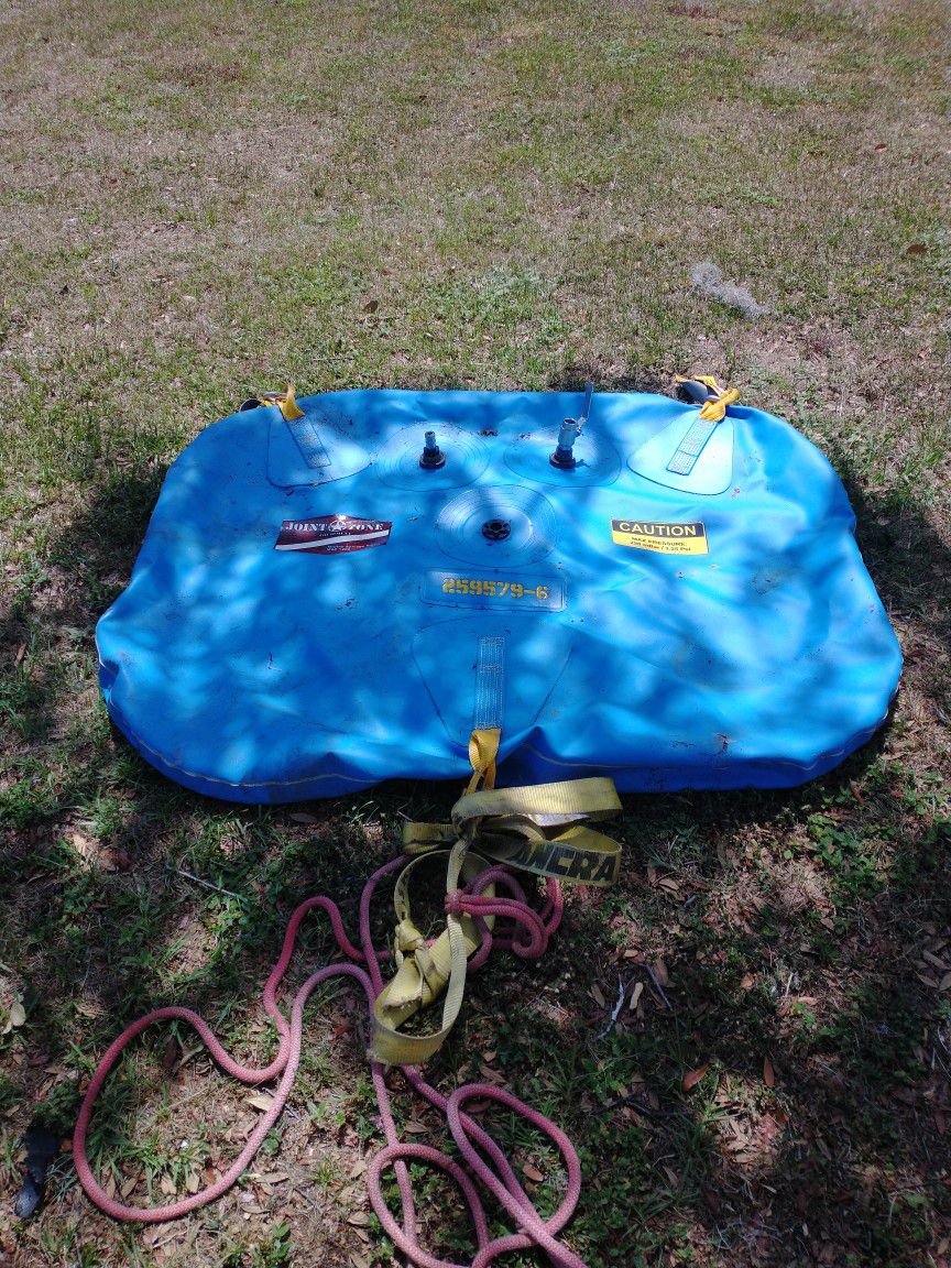 Photo This Is A Joint Zone Salvage Pillow That Raises Boats Off The Bottom You Put The Pillow Under The Boat And Blow It Up It Is Rated For 1200 Lb