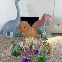 Dinosaur party decorations (as is)