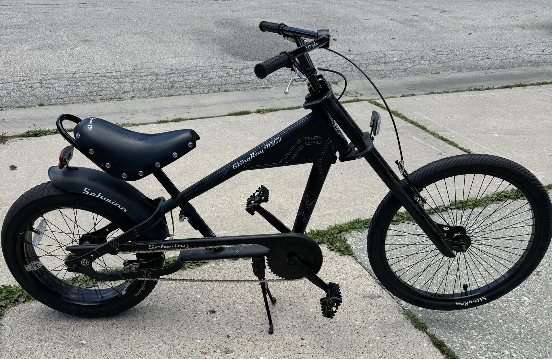 Schwinn Stingray black 美品 Schwinn Stingray Stealth Chopper Bicycle