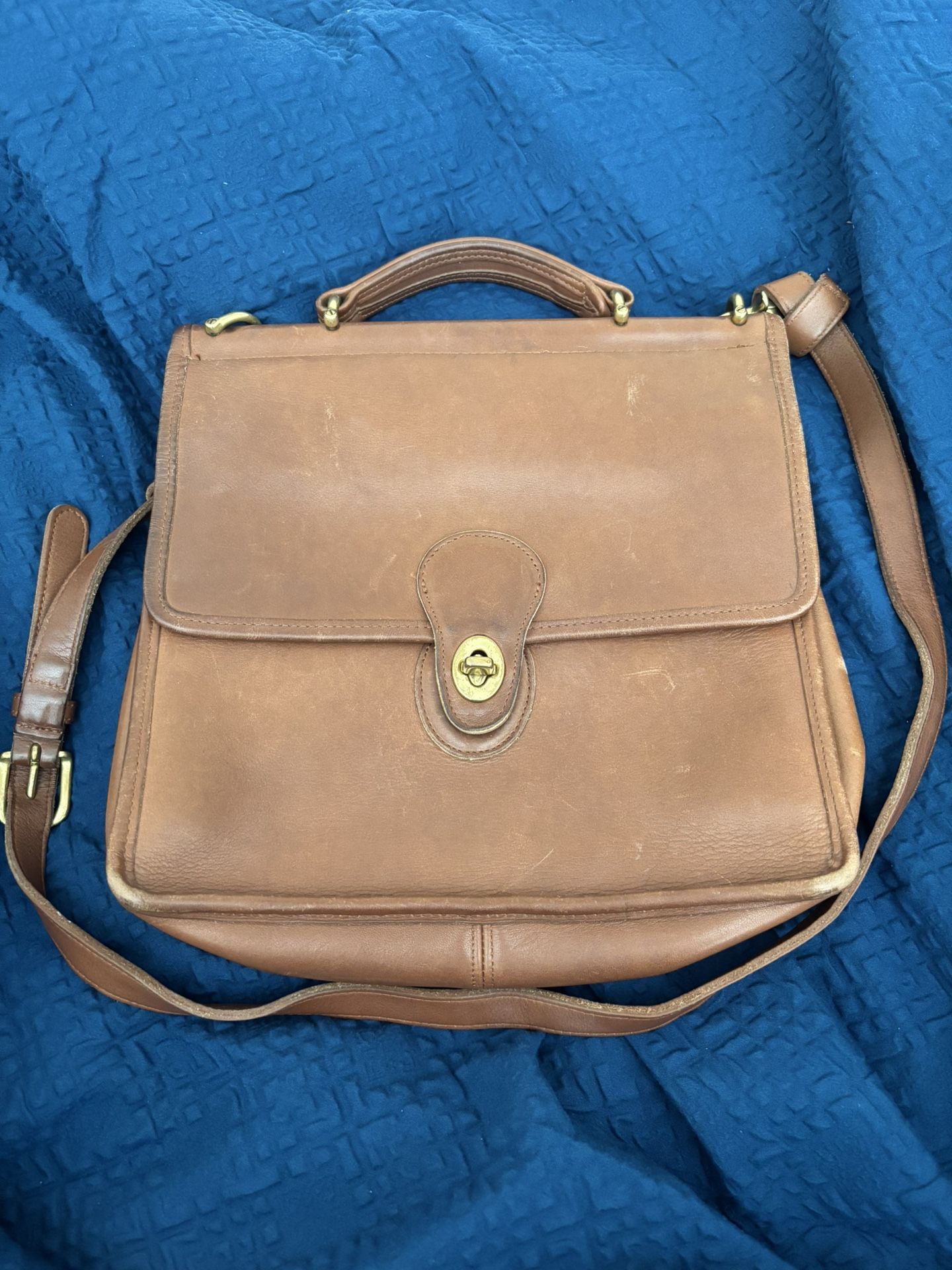Vintage Coach Willis bag, style #9927, in British Tan leather.