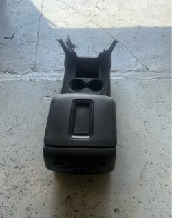 15-20 CHEVY TAHOE SUBURBAN FLOOR CENTER CONSOLE BASE OEM BLACK_H0U