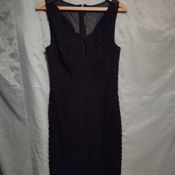 ❤️❤️Black Halo Textured Keyhole Sheath Dress (Size 8)❤️❤️