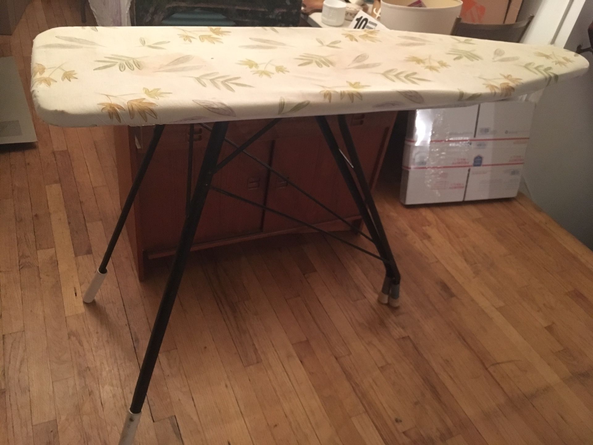 Ironing board 9$