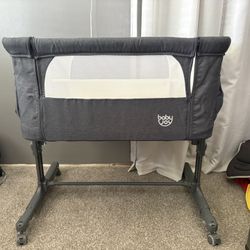 Baby Joy Bassinet 